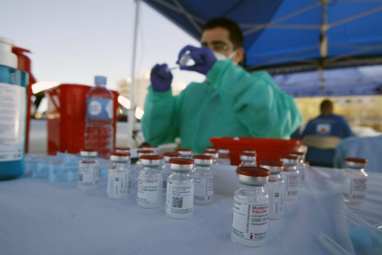 Un total de 584 sanitarios de la provincia de Huelva se han contagiado por covid