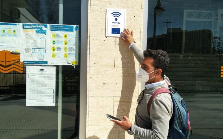 Punta ofrece desde este martes conexión gratis a internet en 15 espacios públicos del pueblo