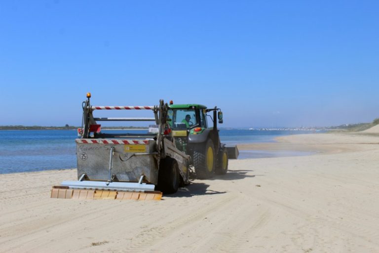 Las playas de El Rompido y Nuevo Portil, listas para la Semana Santa