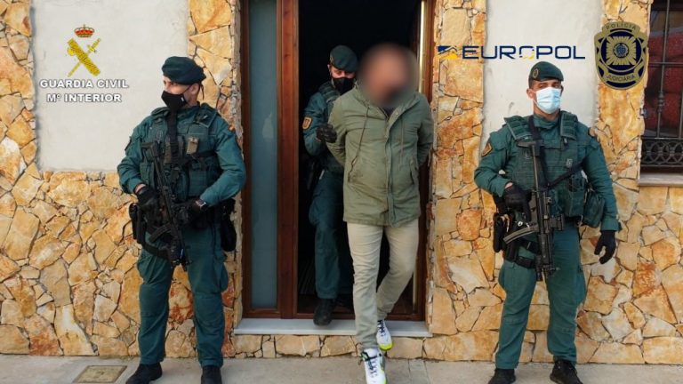 ‘Soterrado’ se salda con 60 detenidos y con la incautación de 10 toneladas de hachís, 13 embarcaciones y 8 armas de fuego en Huelva