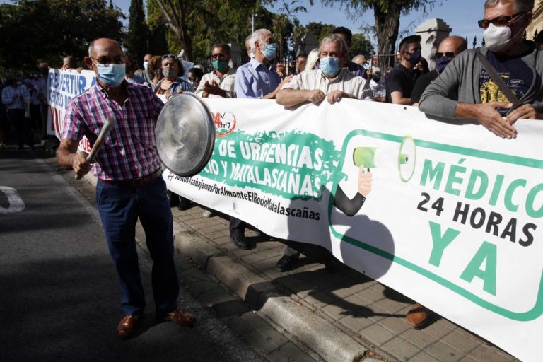 Vuelven a pedir a la Junta que refuerce la atención Primaria y que reabra los centros de salud y las urgencias