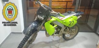 Detenido en Cartaya por el robo de un ciclomotor y atentar contra agentes con unas tijeras y una barra de hierro