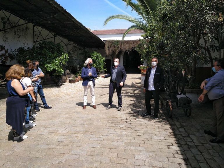 Agentes turísticos de Sevilla y Cádiz conocen la oferta de la provincia onubense