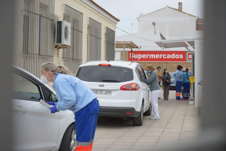 Ayamonte vacuna a más de un millar de vecinos solo esta semana