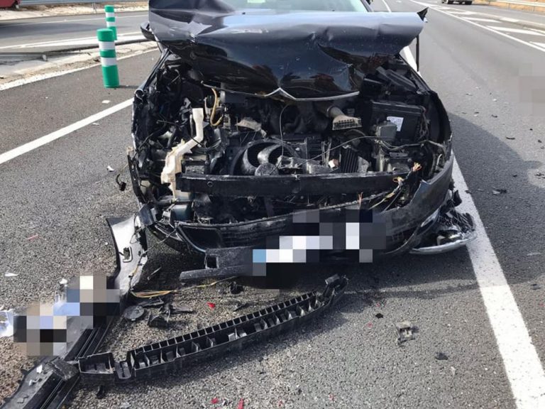Una colisión entre dos vehículos en Trigueros se salda con cinco heridos, dos de ellos menores