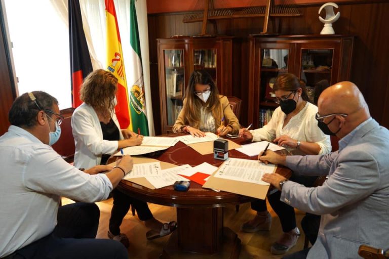 Desempleados de Ayamonte participan en un curso de elaboración de conservas de pescado