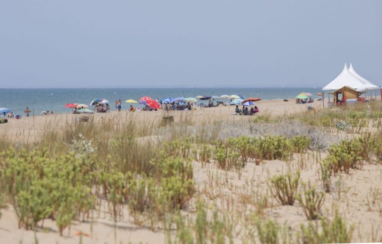 Huelva da este lunes luz verde definitiva a la ordenanza de uso y disfrute de la Playa del Espigón
