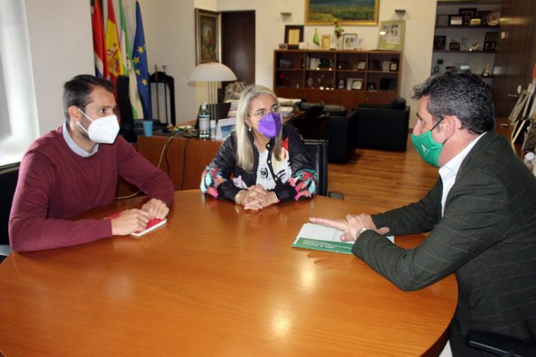 Cartaya arreglará los caminos rurales de Vallecamba y Valdeflores