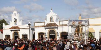 Lepe recomienda no transitar con caballos y charrés por sus núcleos urbanos durante la «no romería»