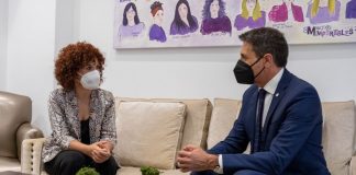 La presidenta de la Diputación de Huelva mantiene un encuentro con el delegado del Gobierno en Andalucía