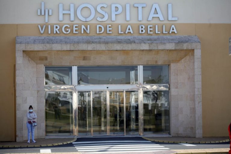 Llevan el «desatino» hospitalario de Lepe al Parlamento Andaluz