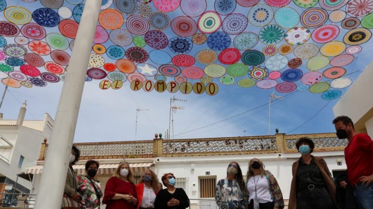 El cielo de El Rompido también se tiñe de croché