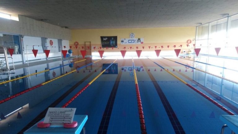 Ayamonte acometerá el arreglo de las deficiencias de la piscina municipal para su reapertura