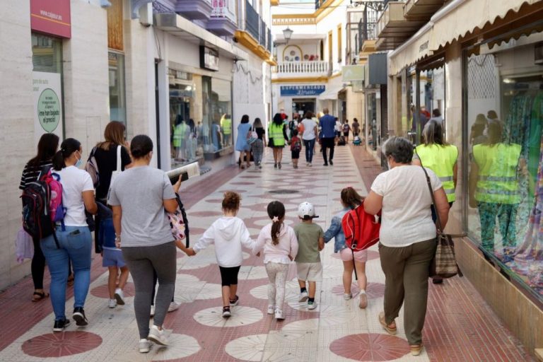 Ayamonte ensaya con éxito la iniciativa ‘Caminos escolares seguros’