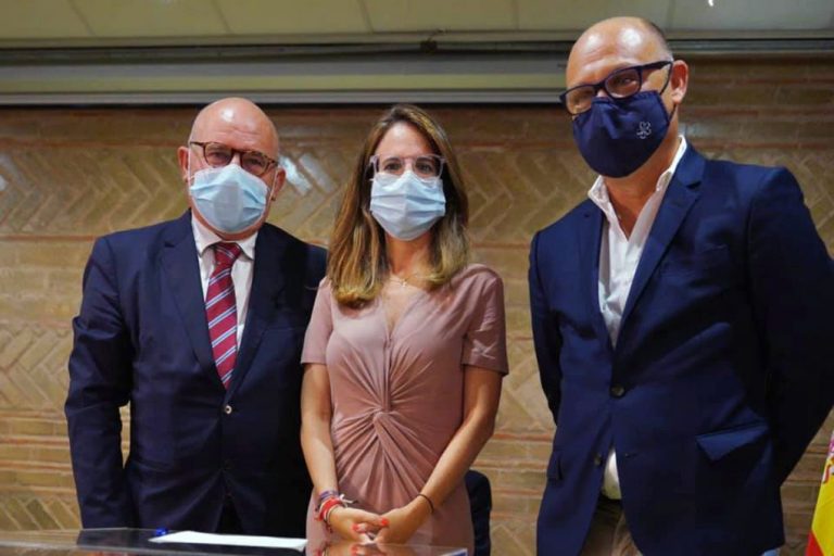 Natalia Santos cede la presidencia de la Eurociudad al alcalde de Castro Marim, Francisco Amaral