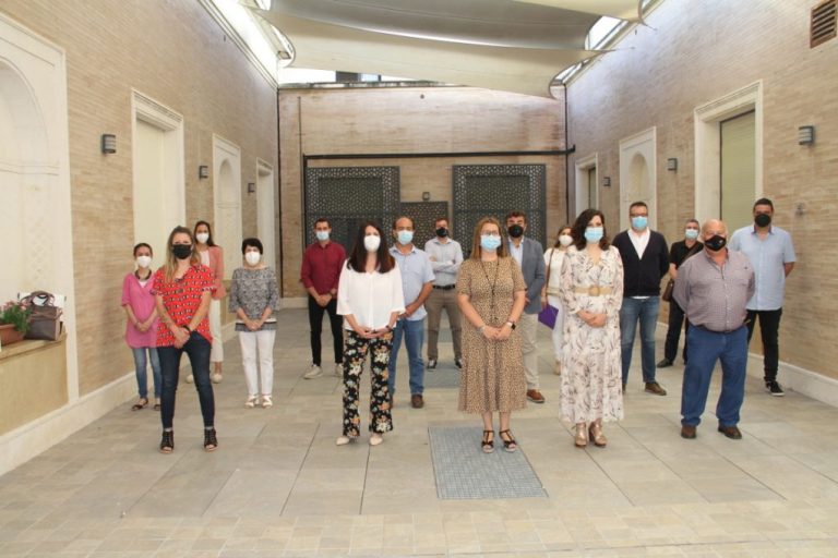 Diputación entrega a 15 ayuntamientos onubenses los proyectos redactados para el PFEA 2021