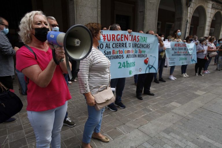 Para ‘Urgencias ya’ de San Bartolomé las quejas del personal del centro médico ratifican las reivindicaciones vecinales de los últimos meses