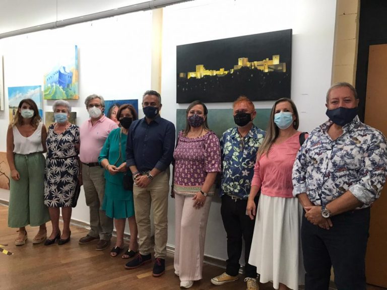 Isla Cristina cierra los talleres municipales de artes plásticas con una exposición del alumnado