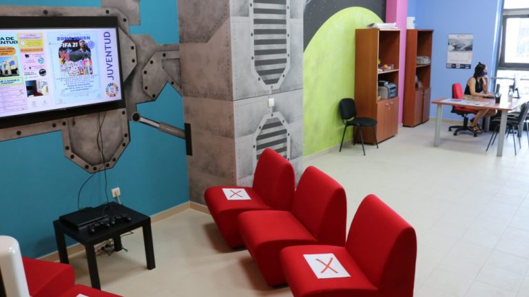 Cartaya cuenta de nuevo con un Espacio Joven en la primera planta del Mercado Municipal