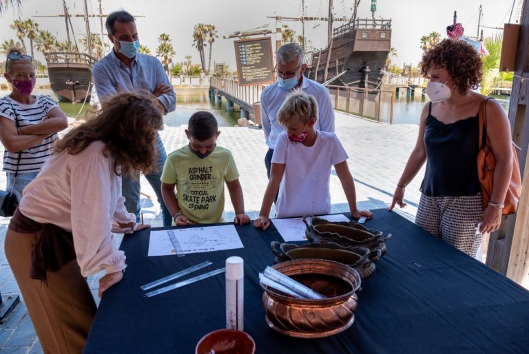 La programación estival del Muelle de las Carabelas atrae a 18.000 personas en julio