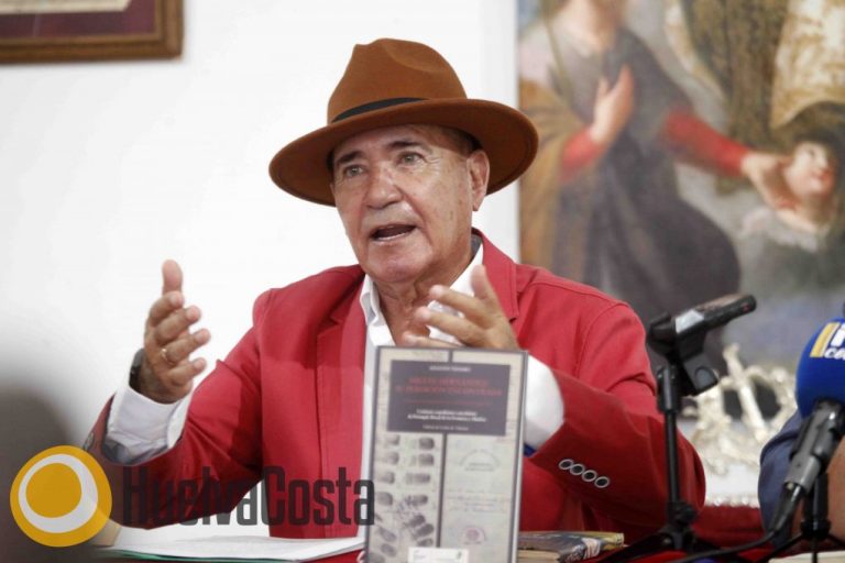 Augusto Thassio presenta en Isla Cristina un libro con expedientes carcelarios inéditos de Miguel Hernández