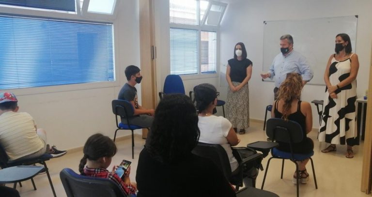 Inaugurados en Isla Cristina unos talleres de verano para menores vulnerables
