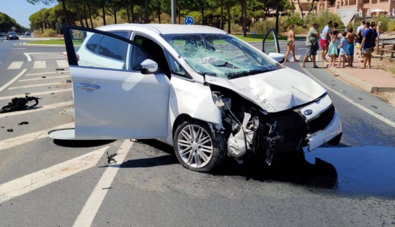 Herido en Punta el acompañante de un conductor accidentado que dio positivo en alcohol y no tenía carnet de conducir