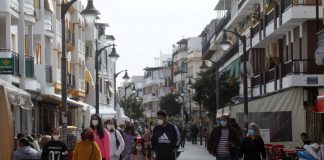 El toque de queda planea sobre Punta Umbría, e Isla Cristina lo elude