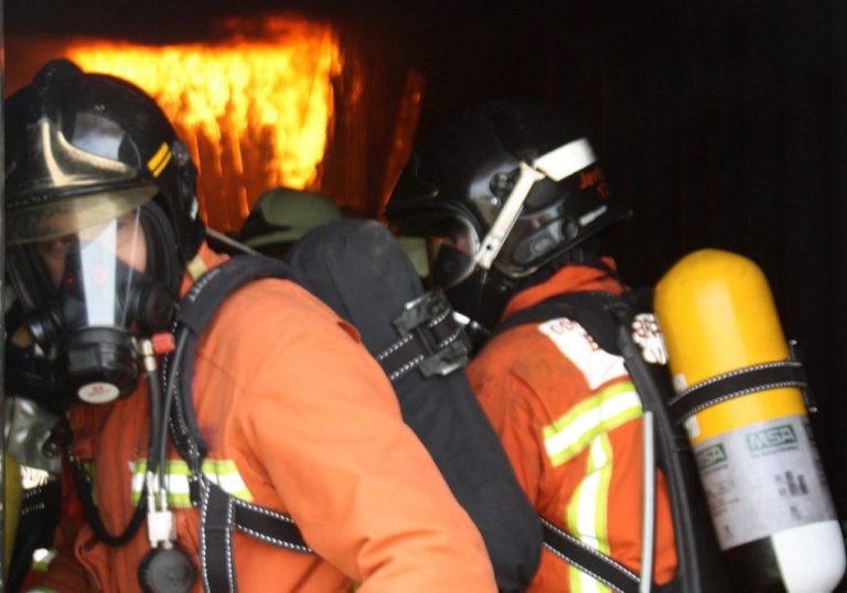 El incendio de un cuadro eléctrico provoca un apagón de 7 horas en Punta Umbría