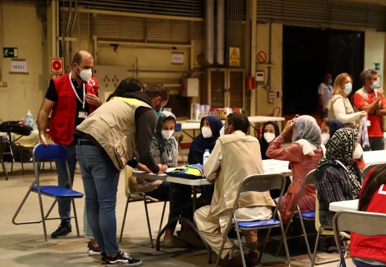 Huelva acoge a 11 refugiados afganos provenientes de Torrejón