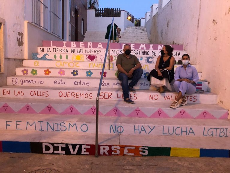 ‘Libera Femina’ inaugura en Ayamonte una escalera «diversa y feminista»