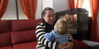 Consternación por la muerte de Montse, la pequeña cuya ‘madre coraje’ hizo de Villablanca el epicentro de las enfermedades raras