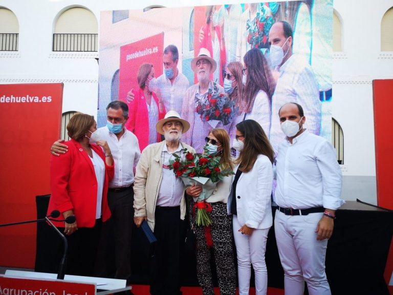 Isaías Pérez Saldaña da desde este martes nombre a la Casa del Pueblo de Ayamonte