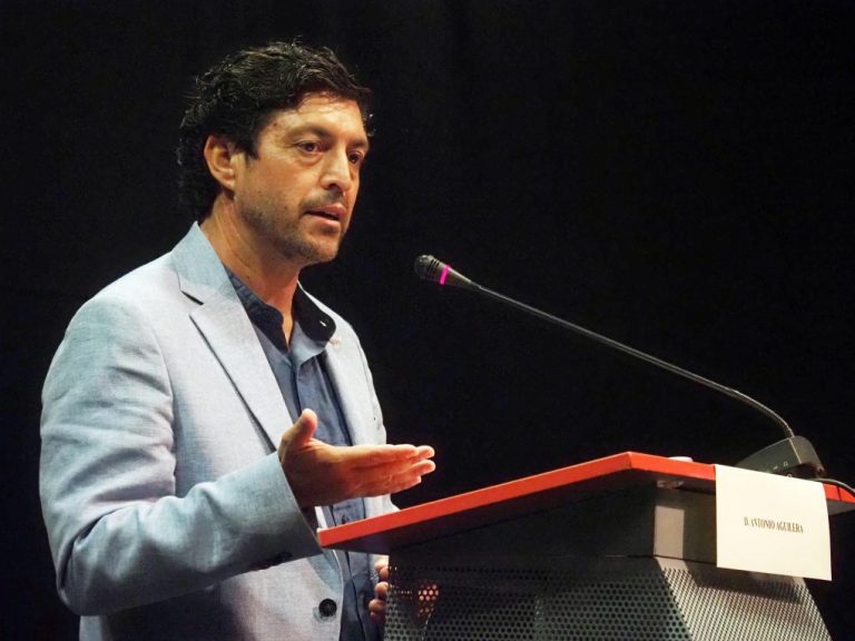 Un pregón de Antonio Aguilera abre el XIX Encuentro de Capitanes de Almadraba en Isla Cristina