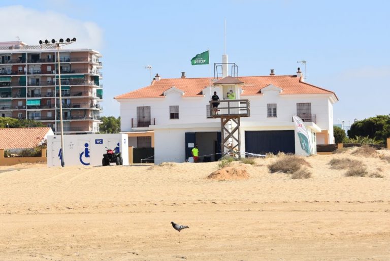 El Plan de Salvamento en las playas de Punta Umbría registra 11.807 asistencias este verano