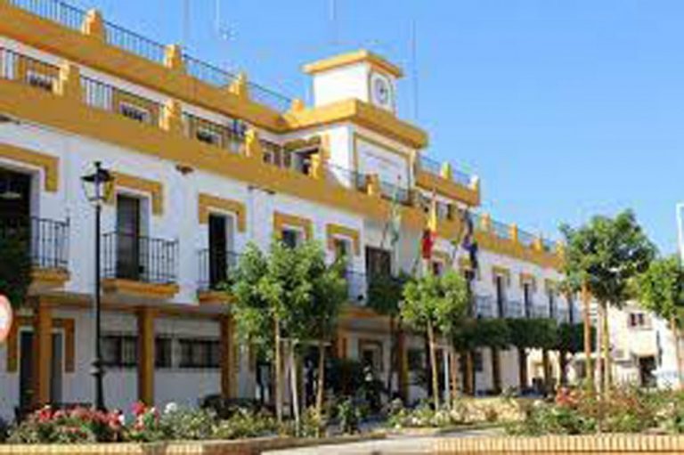 IU lamenta que Aljaraque «duplique» el gasto en mantenimiento de edificios municipales tras privatizarlo