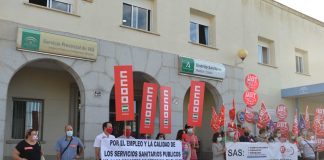 Nueva protesta para exigir a la Junta la renovación de todos los contratos del refuerzo anti covid