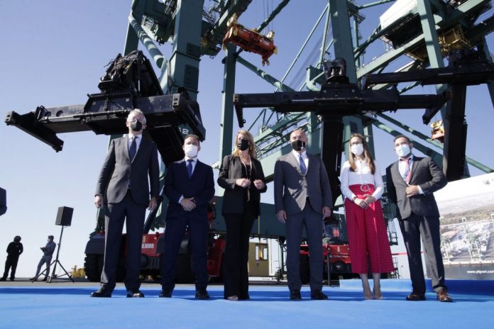 El Puerto de Huelva acoge la presentación de Yilport Holding