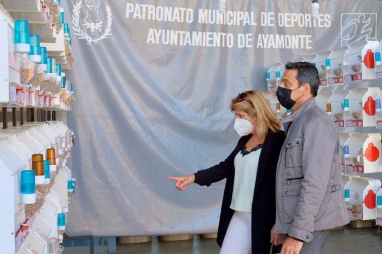 Ayamonte acoge estos días su XV Concurso Ornitológico y el VI Monográfico Glóster