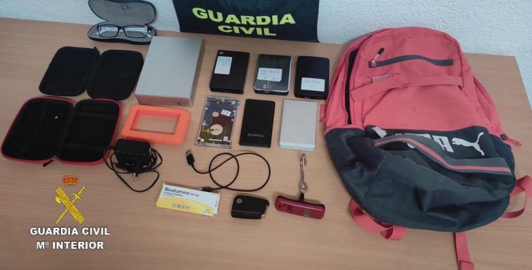 Detenido un ladrón que entró a robar en una vivienda con moradores dentro en Mazagón