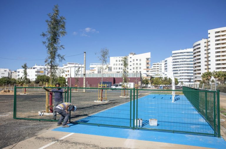 El barrio de Pescadería contará en breve con el nuevo parque canino demandado por los vecinos