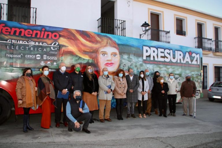 Campofrío acoge el inicio de la gira del Bus de la Repoblación por diferentes pueblos de Huelva