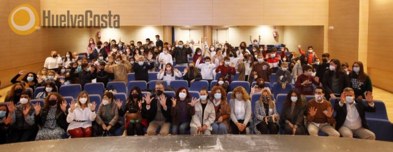 Alcaldes y concejales infantiles de la provincia de Huelva abordan en San Bartolomé el acoso escolar