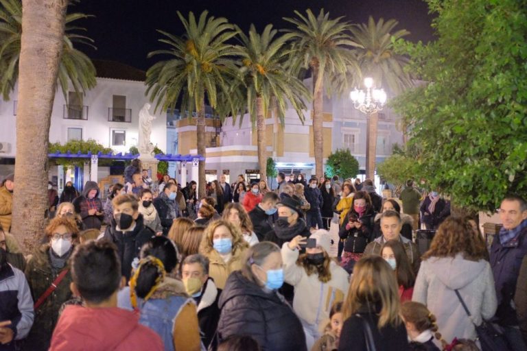 Lleno en la Laguna para disfrutar del encendido de la Navidad en Ayamonte