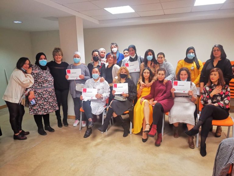 Diputación concluye en Rociana un taller de ayuda a domicilio para 15 mujeres inmigrantes