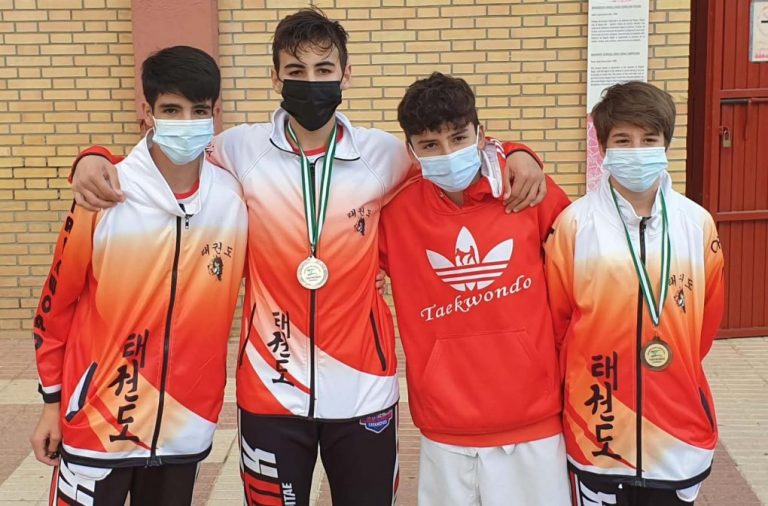 El taekwondo lepero se trae dos bronces y dos cuartos puestos del Andaluz Junior de Mairena