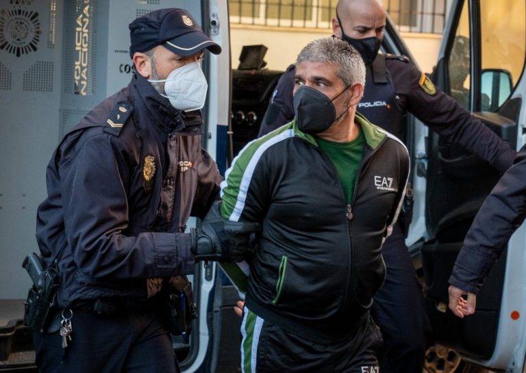 Montoya dice que siente «odio» al entrar en la Audiencia, donde conocerá este viernes el veredicto