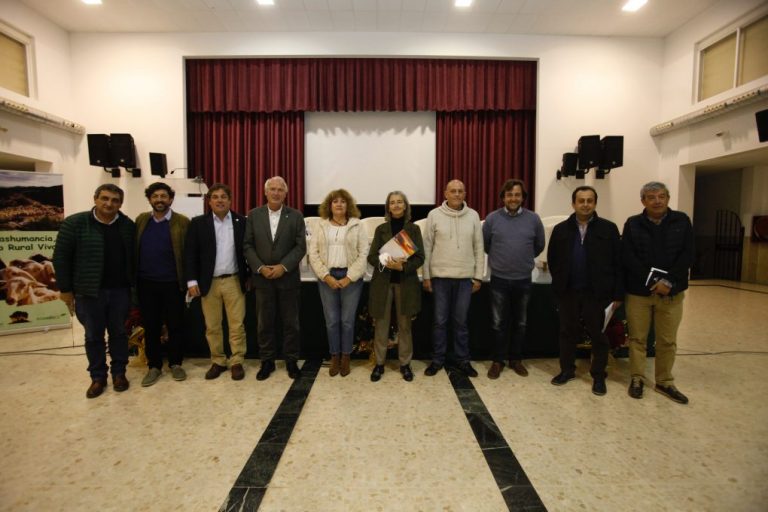 El sector onubense de la ganadería extensiva y la dehesa reivindican su peso en el territorio