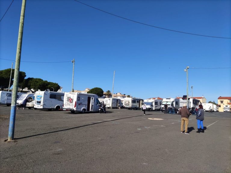 Una ‘quedada’ autocaravanista deja en comercios de El Portil más de 13.000 euros