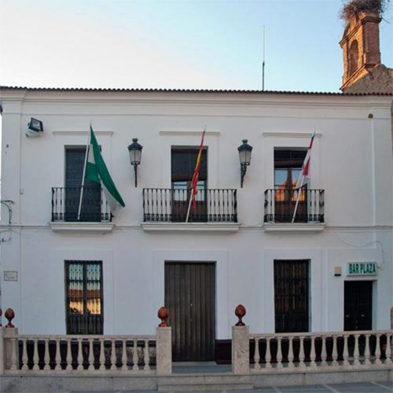 El Ayuntamiento de El Cerro decreta cinco días de luto por la muerte de un concejal en un incendio